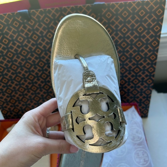 Tory Burch Miller Soft Metallic Wrinkled Leather Sandals Size 9 - Picture 7 of 12